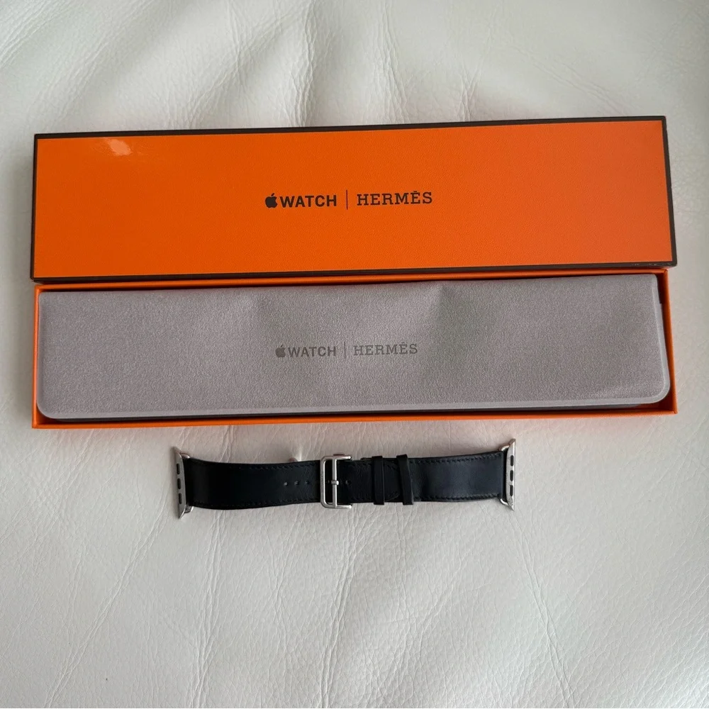 Hermès Black Leather 45mm Watch Strap with Silver Clasp - Picture 3 of 7